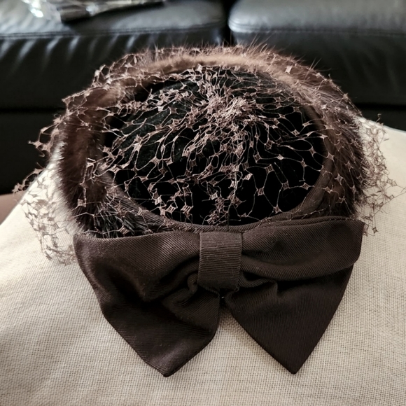 Vintage Veiled Mink Hat - Picture 3 of 5
